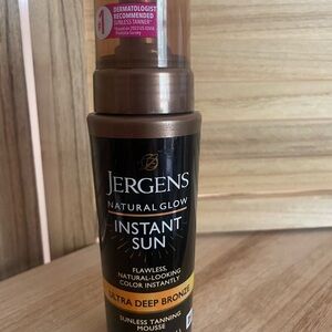 Jergens Natural Glow Instant Sun Tanning Mousse - Ultra Deep Bronze